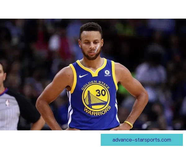 勇士队全明星库里伤情更新 猛龙队新秀巴恩斯表现亮眼