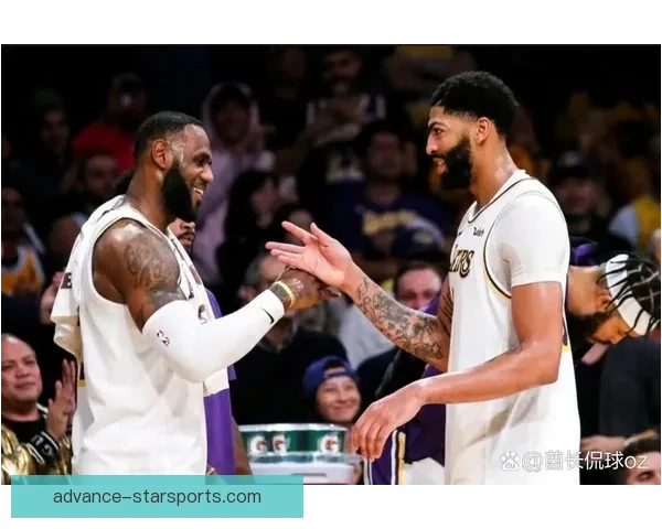 湖人队新赛季阵容调整揭晓 詹姆斯与浓眉携手迎接挑战