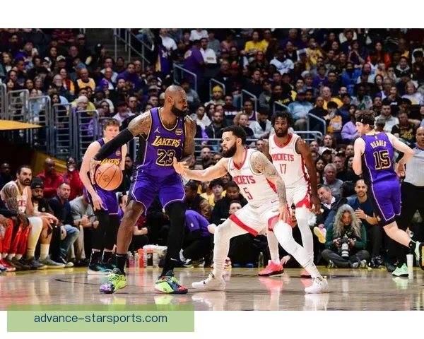 湖人迎关键连胜机会 詹姆斯状态火热引领球队冲击季后赛